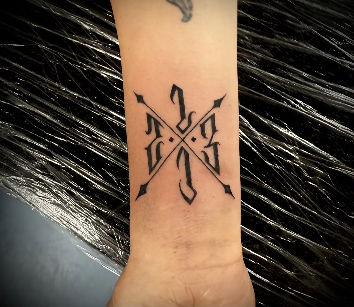 Tattoo-Arbeit aus dem Portfolio von Gianni Ink Tattoo Freiburg